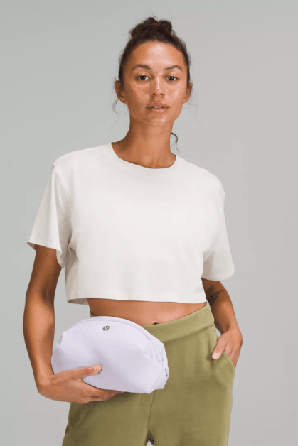 11 Best Lululemon Bags for Traveling: Travel Like a Boss 167 lululemon travel bags