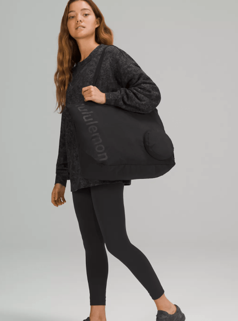 11 Best Lululemon Bags for Traveling: Travel Like a Boss 160 lululemon travel bags